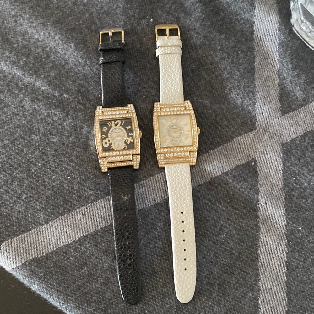 Set of 2 gossip black and white leather watches